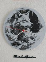 Wolf Wanduhr