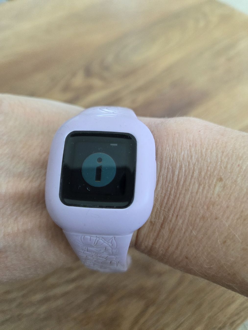 Garmin Orologi: Garmin Vivofit jr 3 – Usato da Jegenstorf venduto da deb_26tj