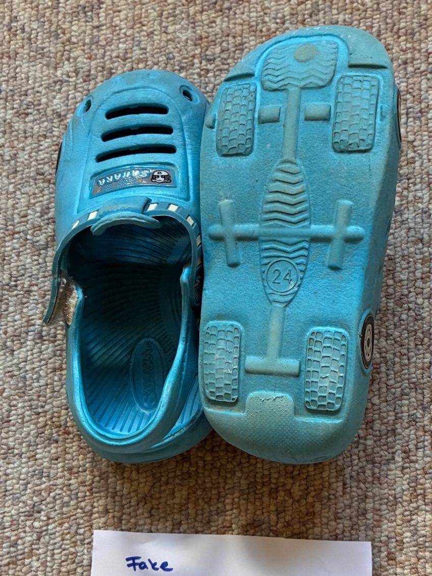 Scarpe per ragazzi: Badeclogs, Grösse 24 – Usato da Bättwil venduto da tre_tj9g 1
