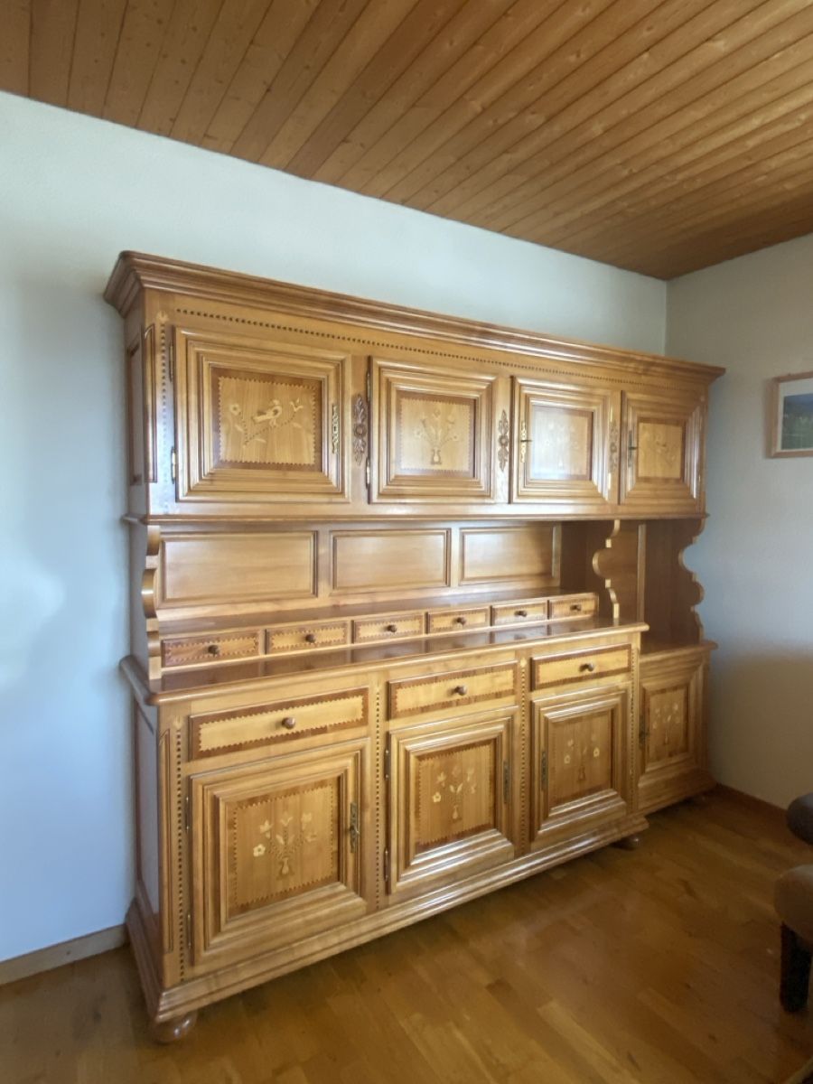 Schränke: Buffet-Schrank guter Zustand – Gebraucht aus Metzerlen von sam_6vnq