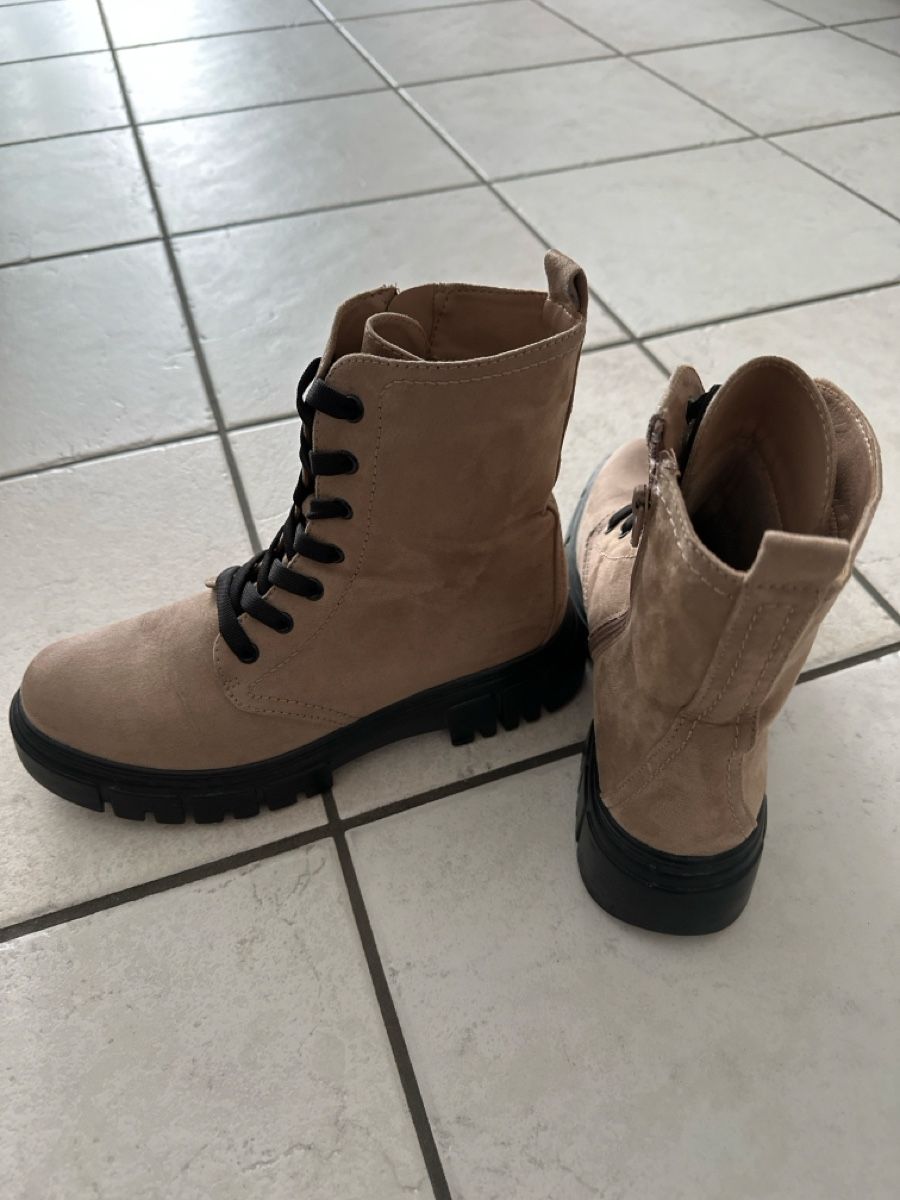 Chaussures femmes: Winterstiefel Damen Gr 39 – D'occasion à Davos Platz par Anakonda1 3