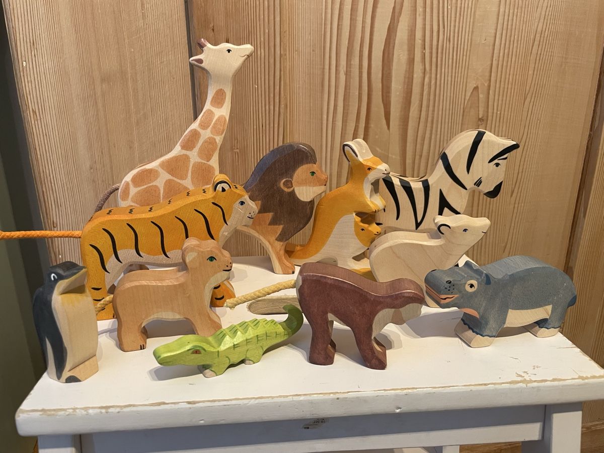 Spielzeuge: Holztiere / Holzfiguren Set – Gebraucht aus Basel von marcvo 1
