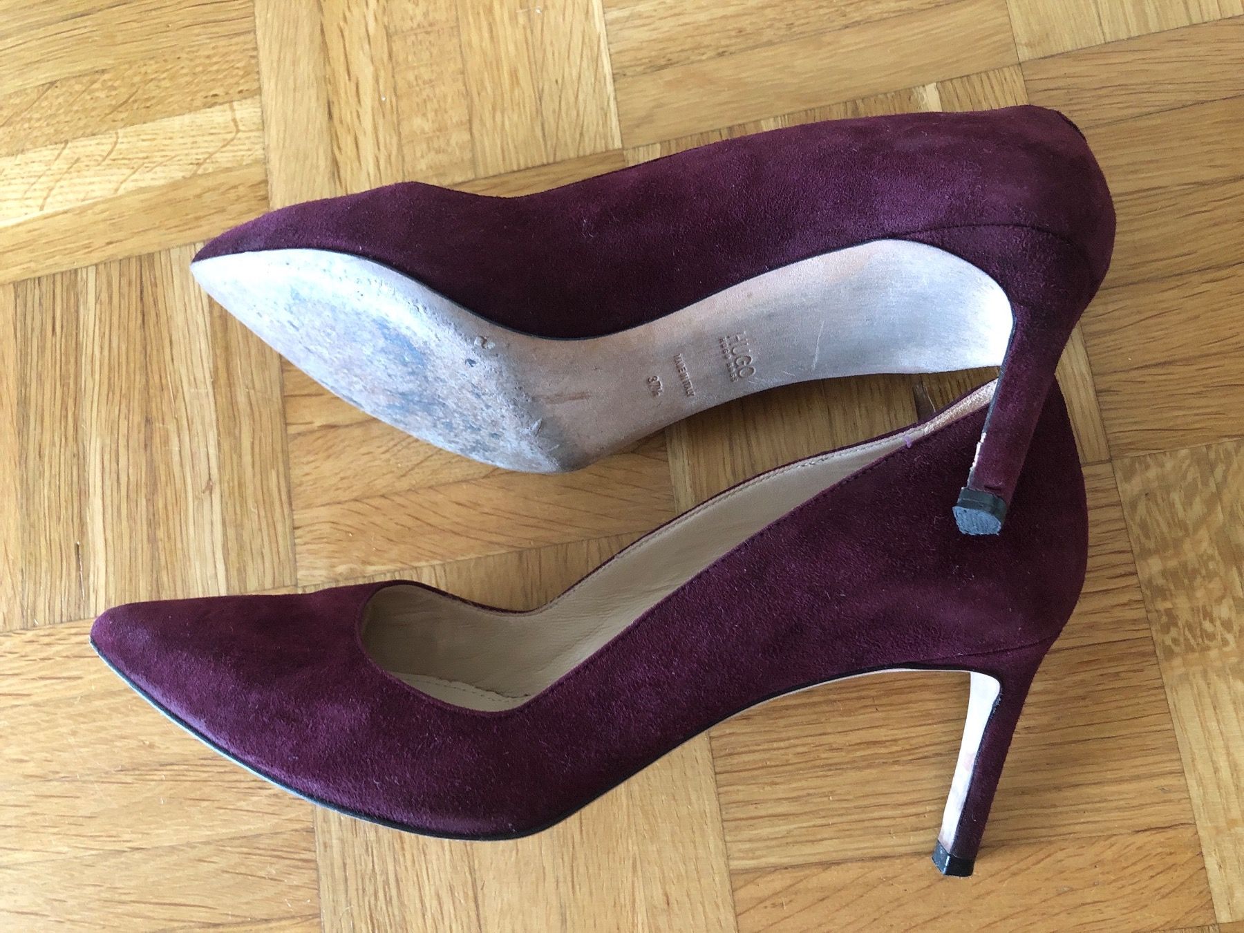 Hugo Boss Scarpe da donna: Pumps Hugo Boss Wildleder Gr 37.5 – Usato da Zug venduto da estarthyme 4