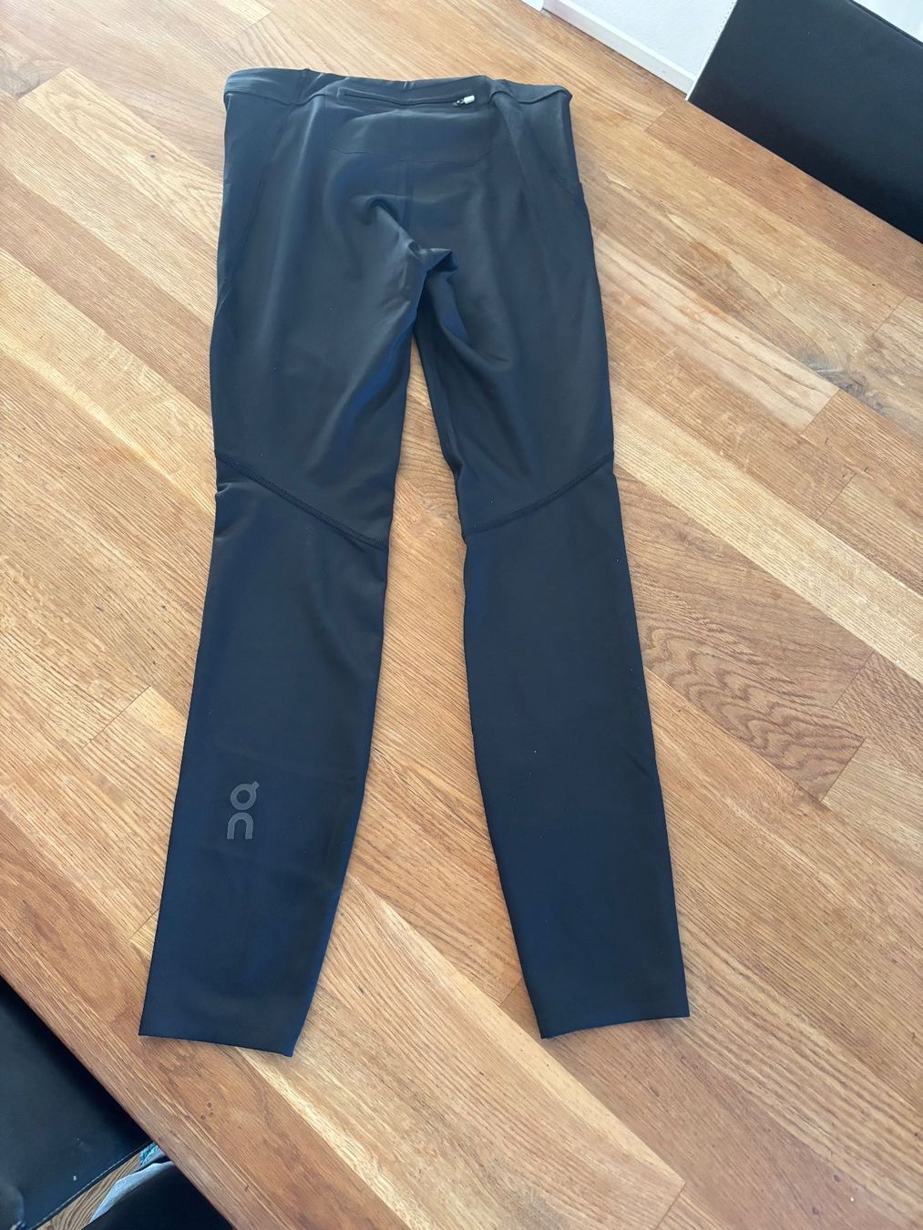 Pantaloni: ON Jogging Tights Herren M – Nuovo (secondo la descrizione) da Geuensee venduto da sonnetje 2