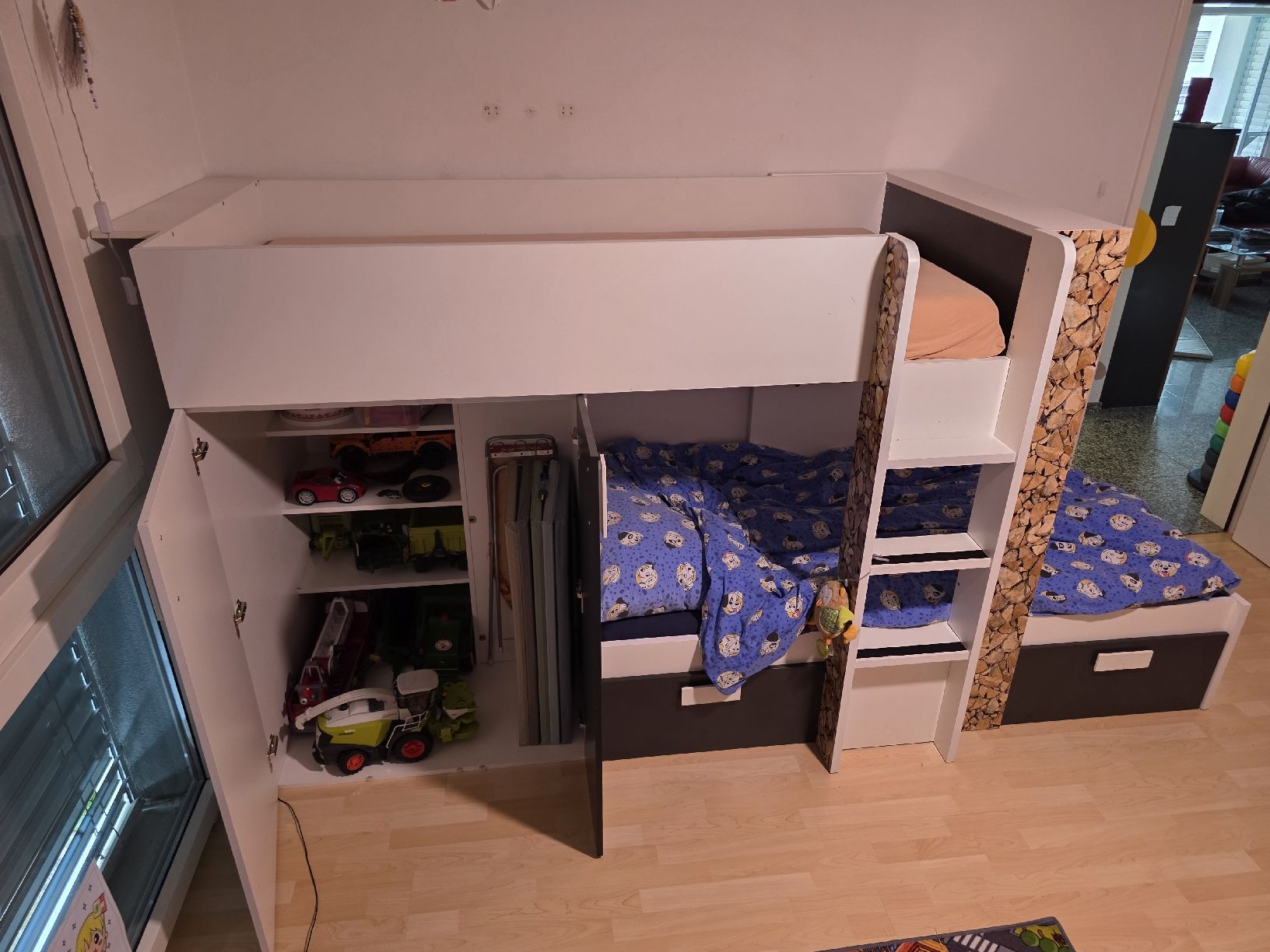 Letti: Etagenbett Kinder mit Schrank – Usato da Hildisrieden venduto da Stromer-bueb 3