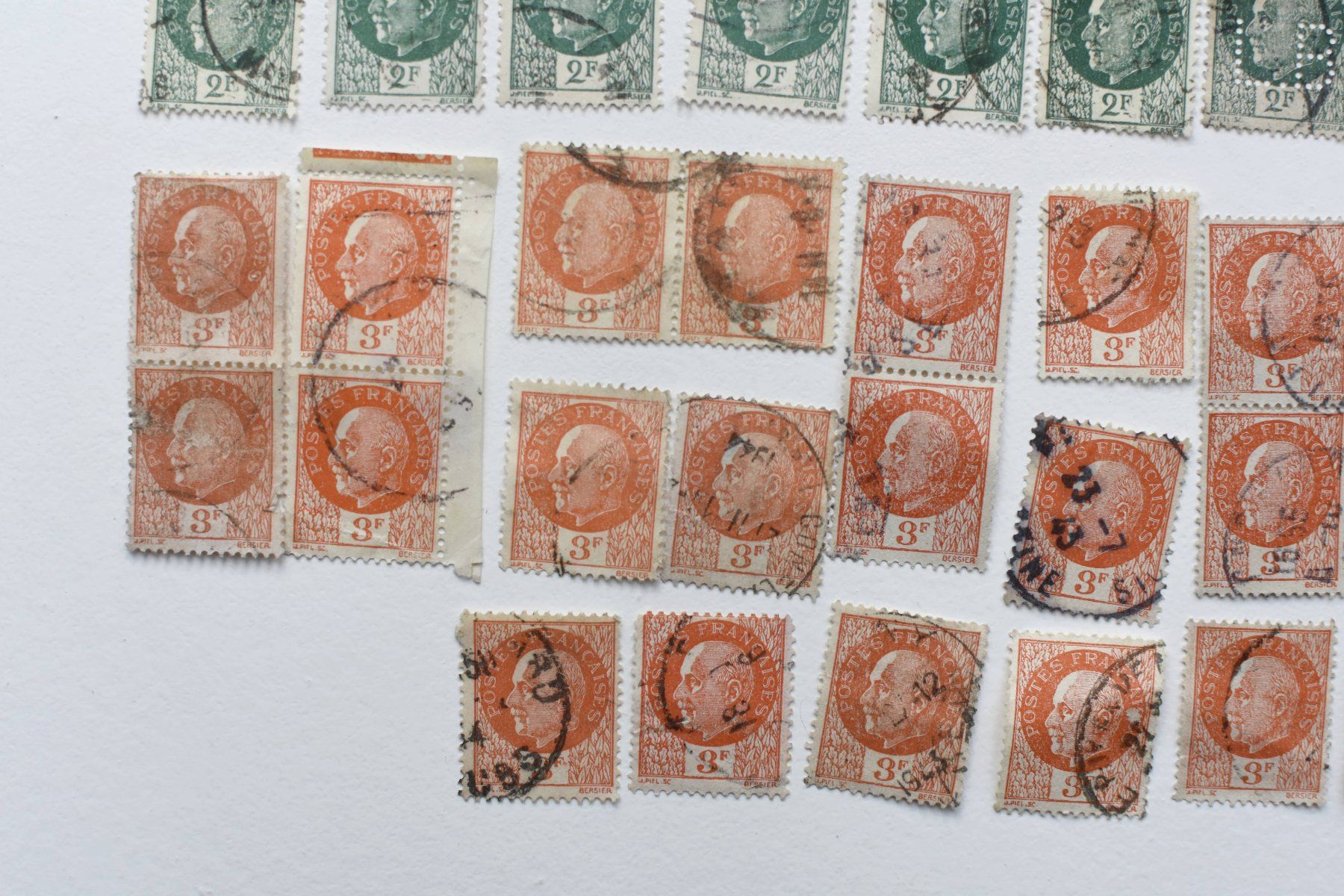Alle Briefmarken: Lot Timbres Pétain, Type Bersier – Gebraucht aus Belmont-sur-Yverdon von bichet02 2