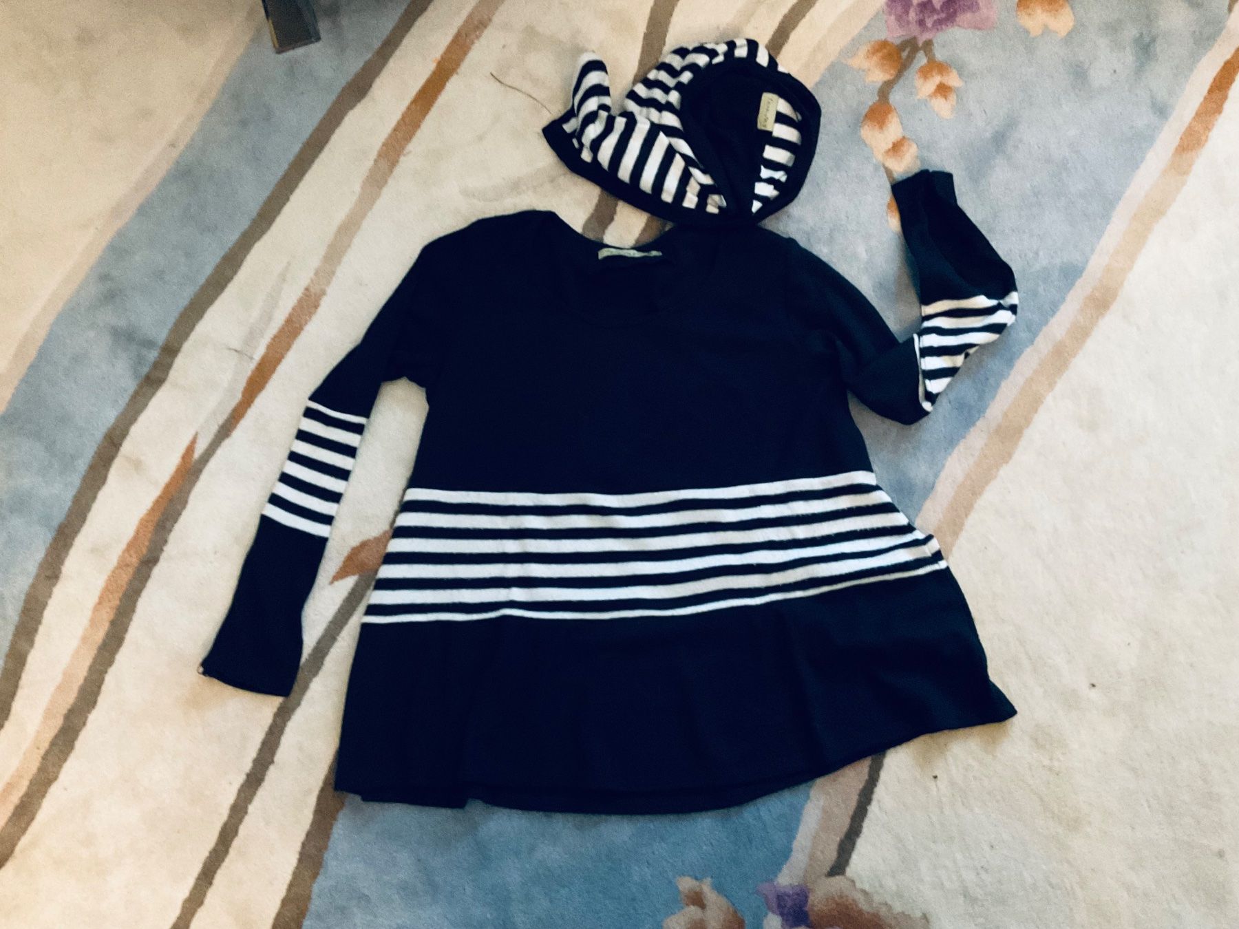 Maglioni & Felpe: Super Pull TARA VAO rayé noir et blanc avec écharpe assortie – Usato da Genève venduto da Mazelyne 5