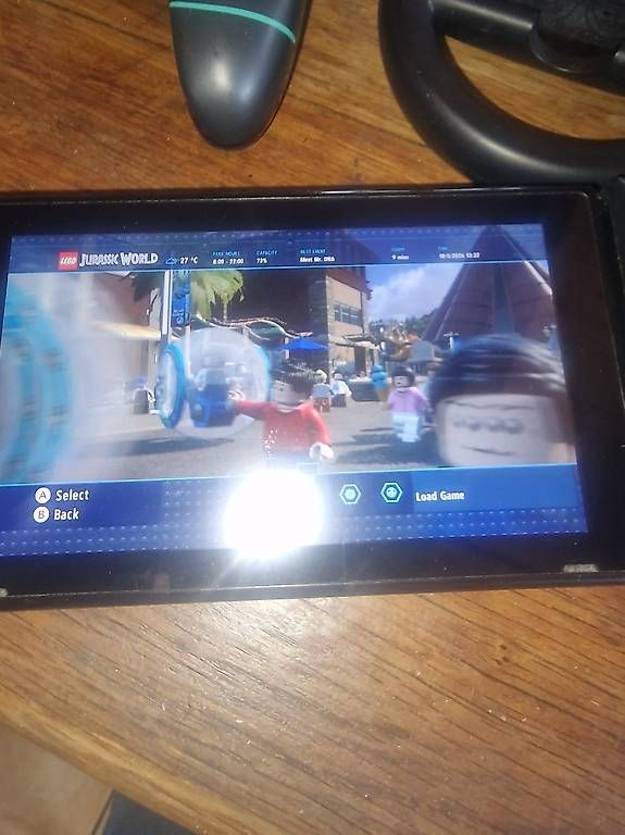 Console: Nintendo switch + 13 jeux et accessoires  – Usato da Collombey venduto da deborach 4