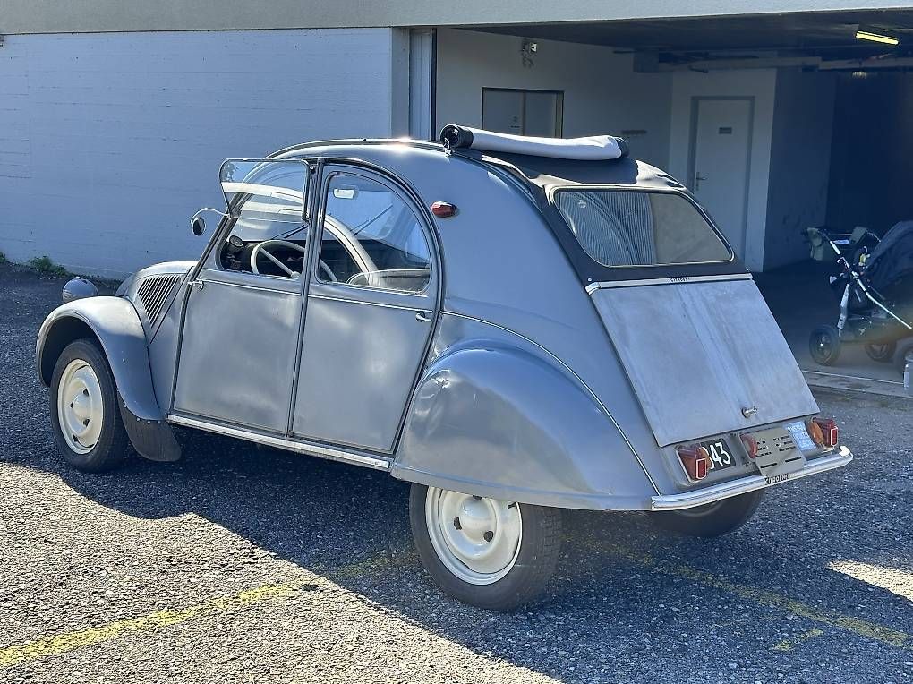 Citroën Automobili: Citroen 2CV A 2L – Usato da Fehraltorf venduto da knusli31 2