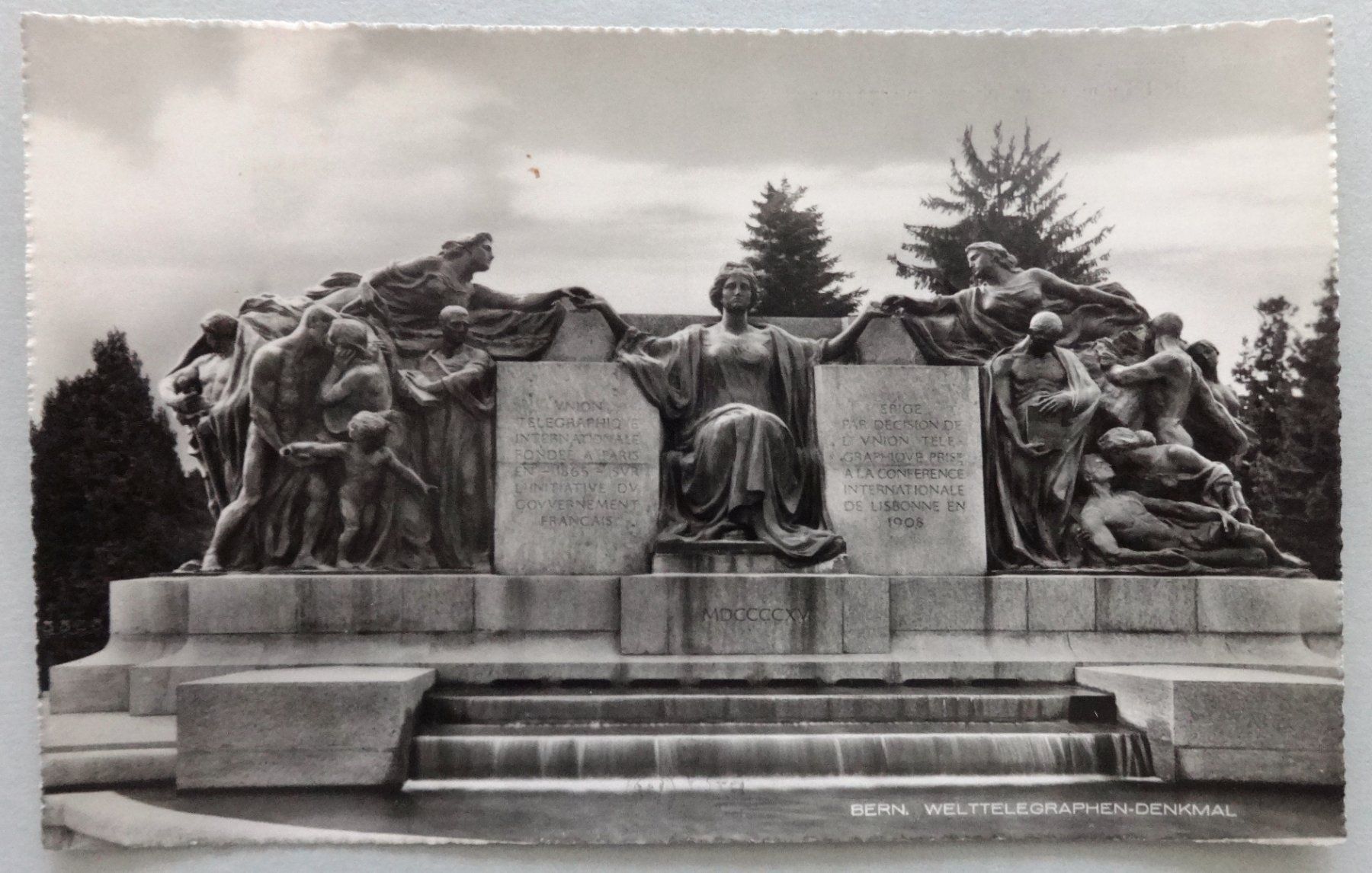 Ansichtskarten: Bern - Welttelegraphen-Denkmal – Gebraucht aus Fétigny von Billy2miny