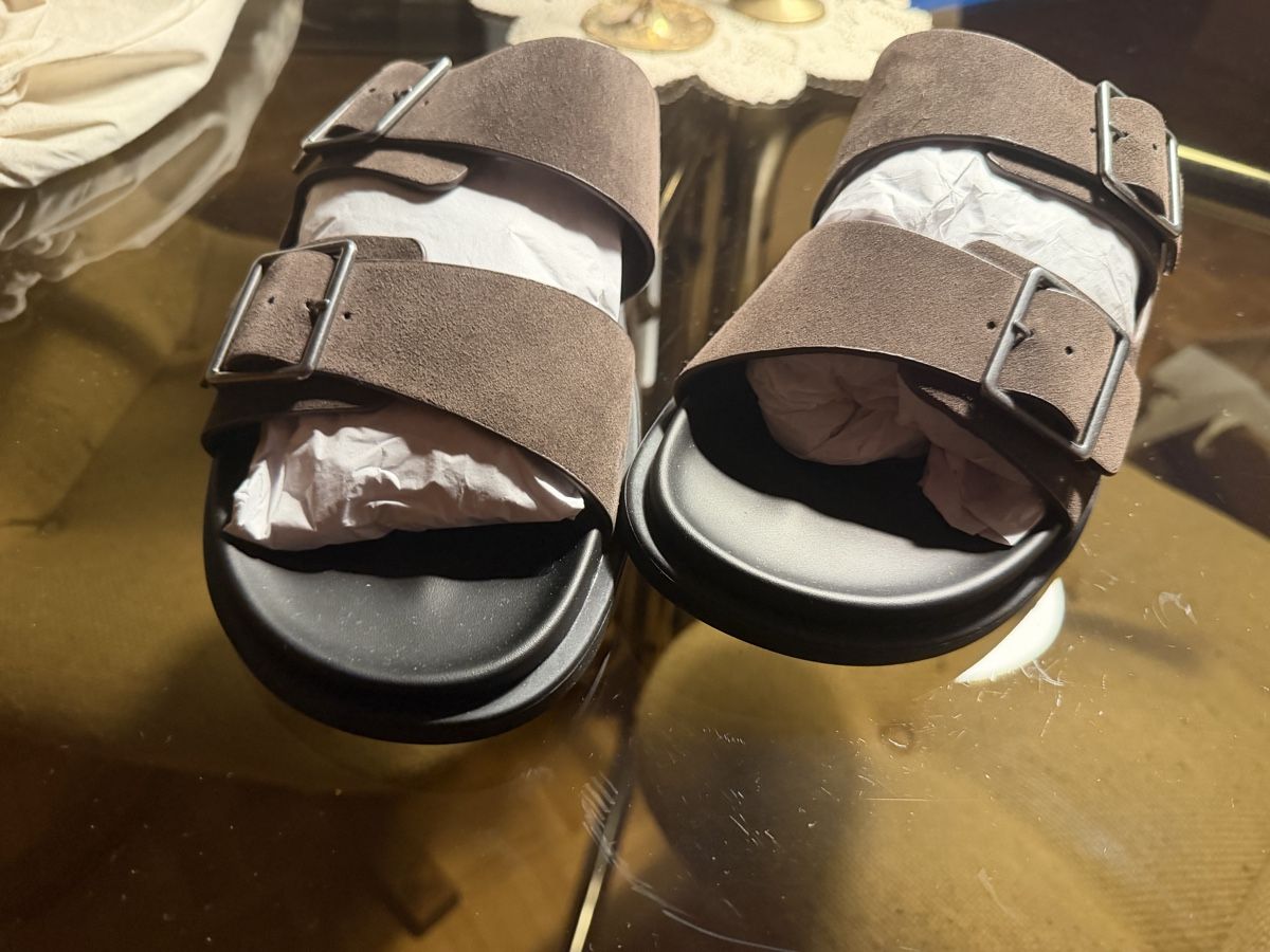 Zara Herrenschuhe: ZARA Sandalen 44 – Neu und originalverpackt aus Schlieren von ete_7zjh