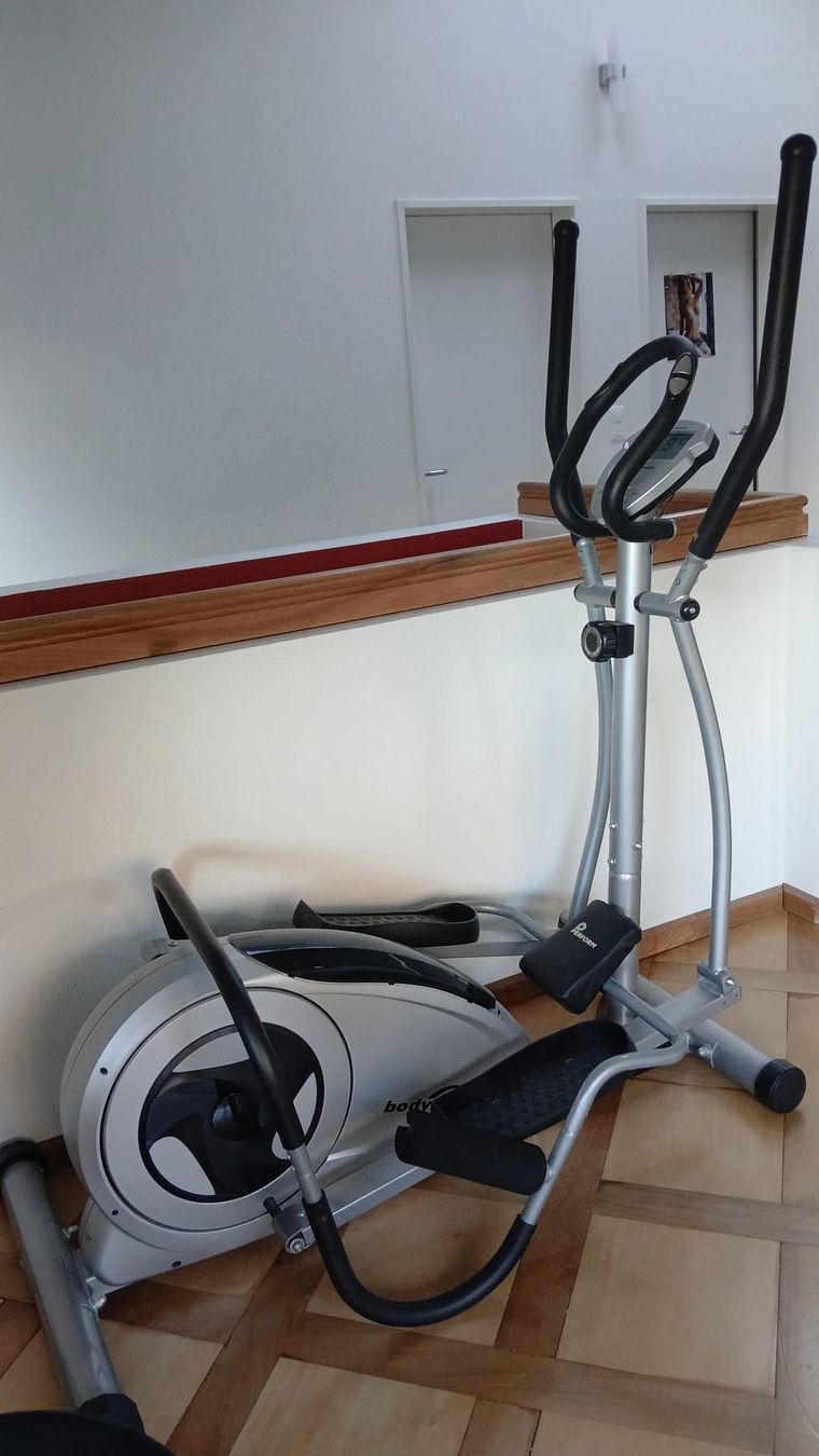Bodyshape Hometrainer: Body Shape Ellipsentrainer  – Usato da Buochs venduto da B1B 2