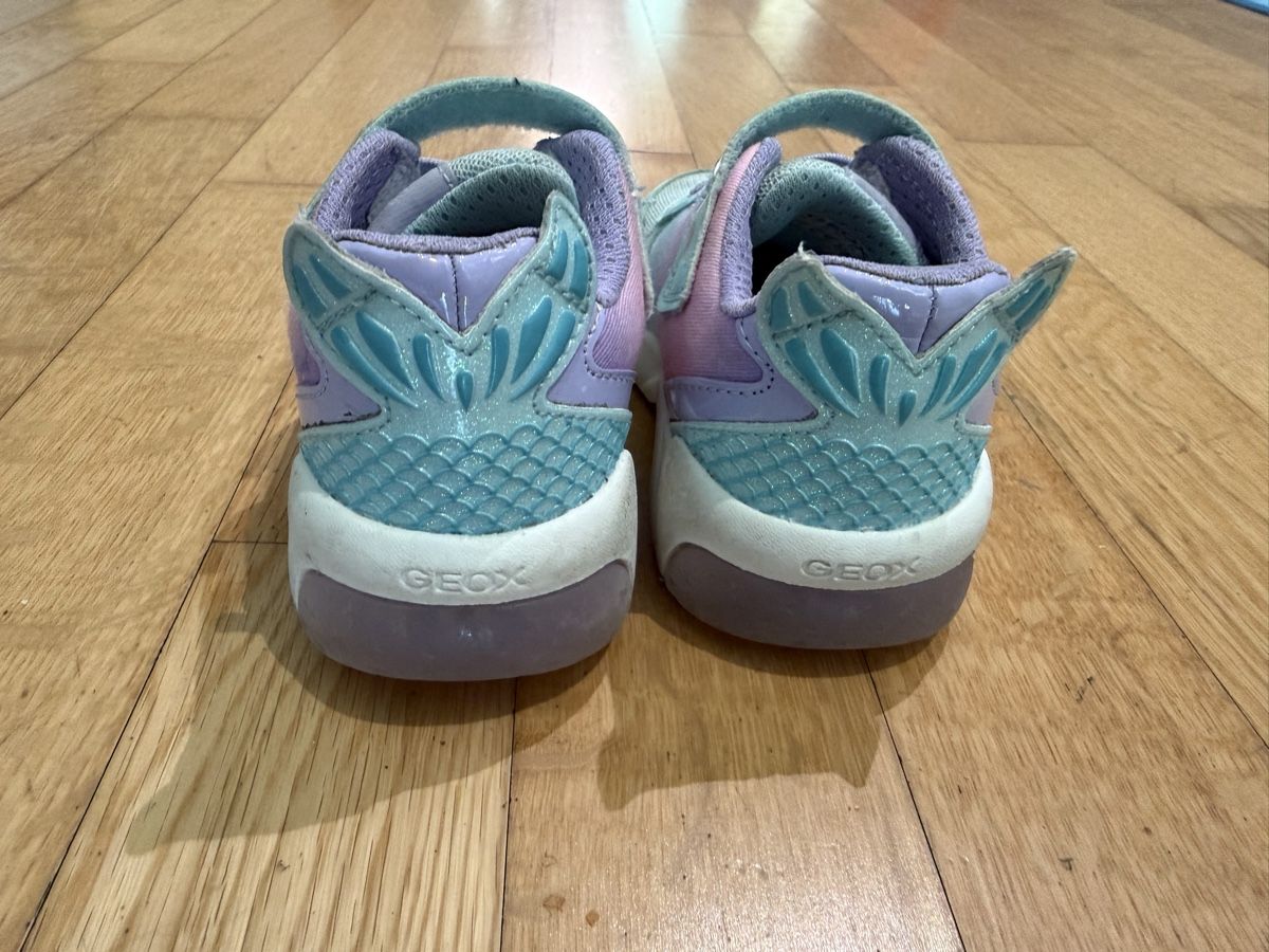 Scarpe per ragazze: Geox Disney Princess 26 – Usato da Winterthur venduto da _cyb3r-w0lf_ 2