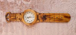Orologio  in legno fatto a mano usato