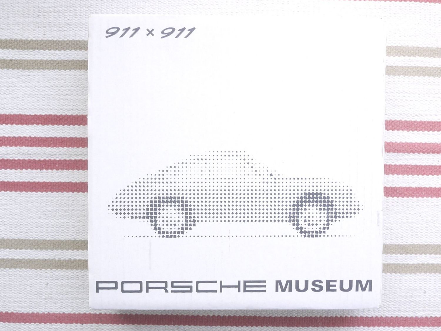 Libri: Porsche 911 x 911, 2016. New. Multi-languages. – Nuovo e nell'imballaggio originale da Egg b. Zürich venduto da JCB 2