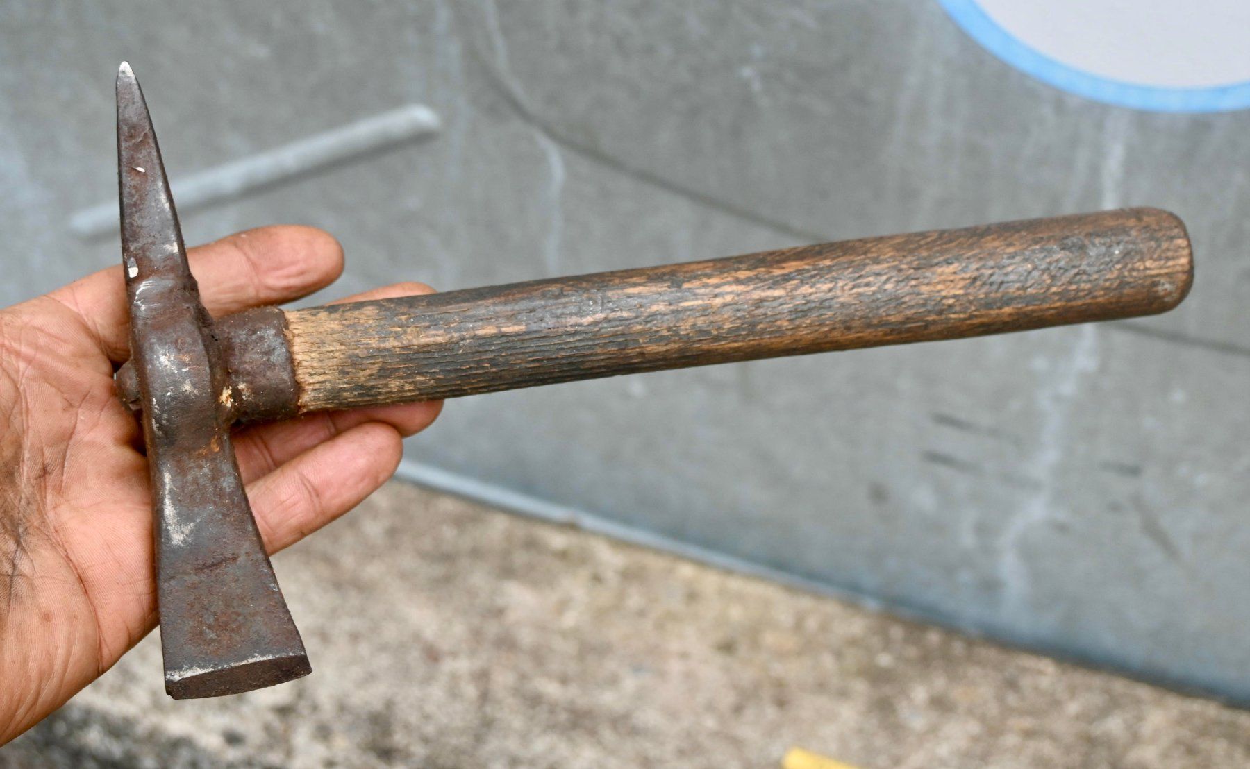Tutti gli attrezzi: antik handgeschmiedet SPITZHACKE LÄNGE 25cm – Usato da Pfaffhausen venduto da mono_rec
