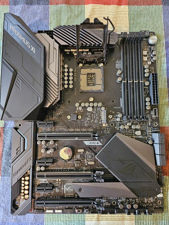 Asus ROG Maximus XI Hero für 8 und 9th Intel Core CPU's (Gebraucht) in ...