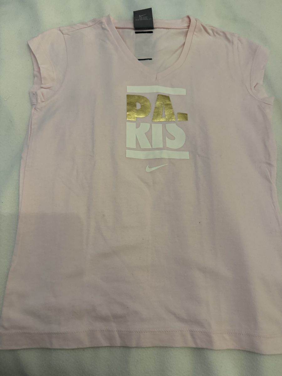 Nike Magliette Polo: Nike vintage Shirts damen – Usato da Basel venduto da sch_9g6x