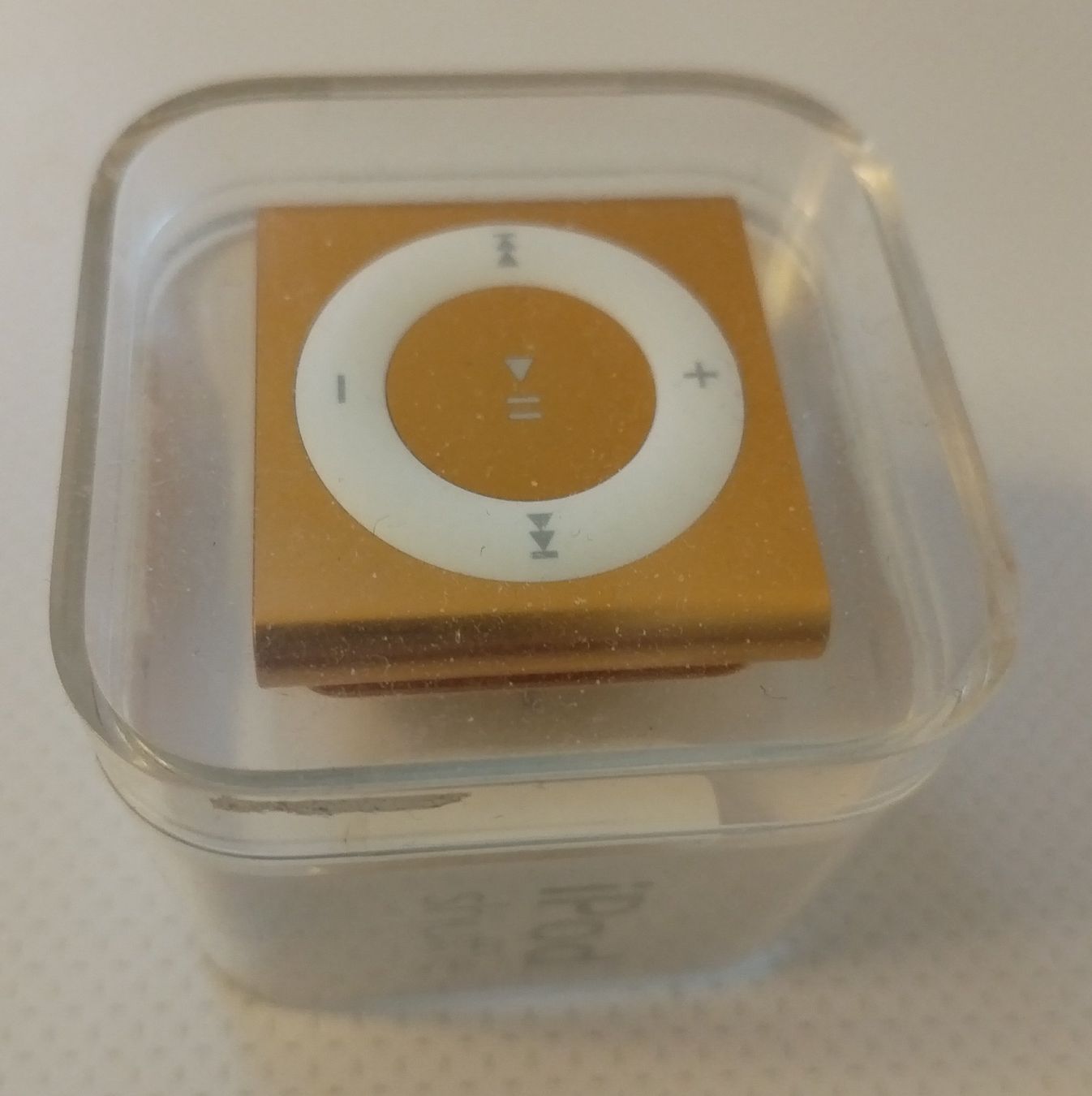 Apple Lettore multimediale portatile: iPod Shuffle Or, 4e génération – Nuovo (secondo la descrizione) da Genève venduto da drxingj 7