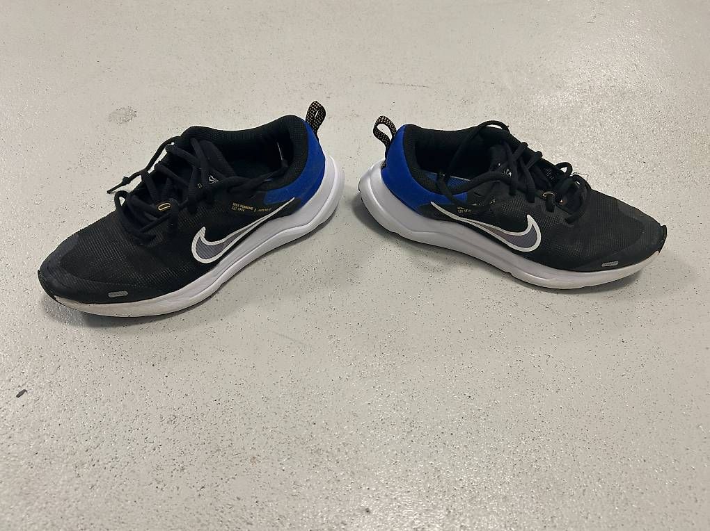 Damenschuhe: Nike Sneakers Gr. 38 – Gebraucht aus Thalheim an der Thur von Iselisberger 3