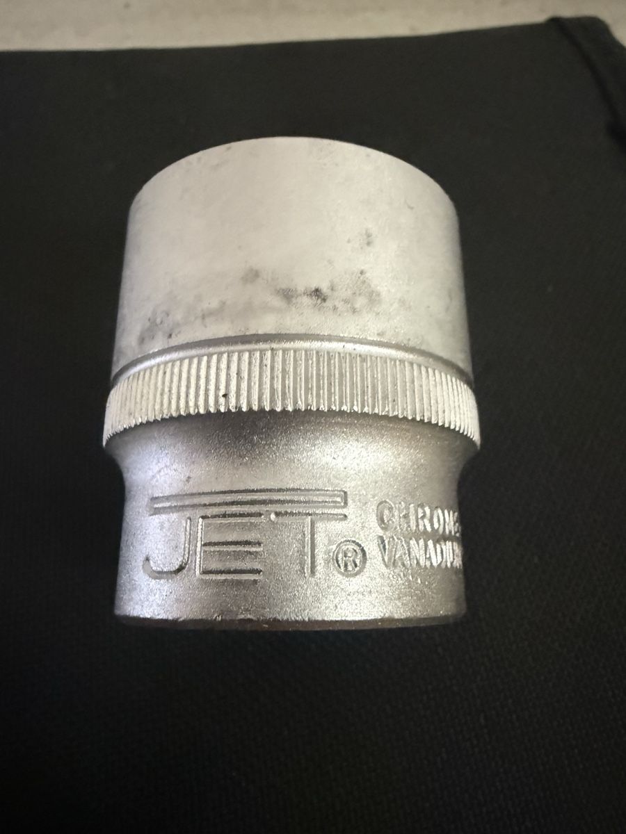 Tous les outils: Einsteck-Stecknuss 32mm JET Chrom-Vanadium gebraucht – D'occasion à Neerach par NMRei 2