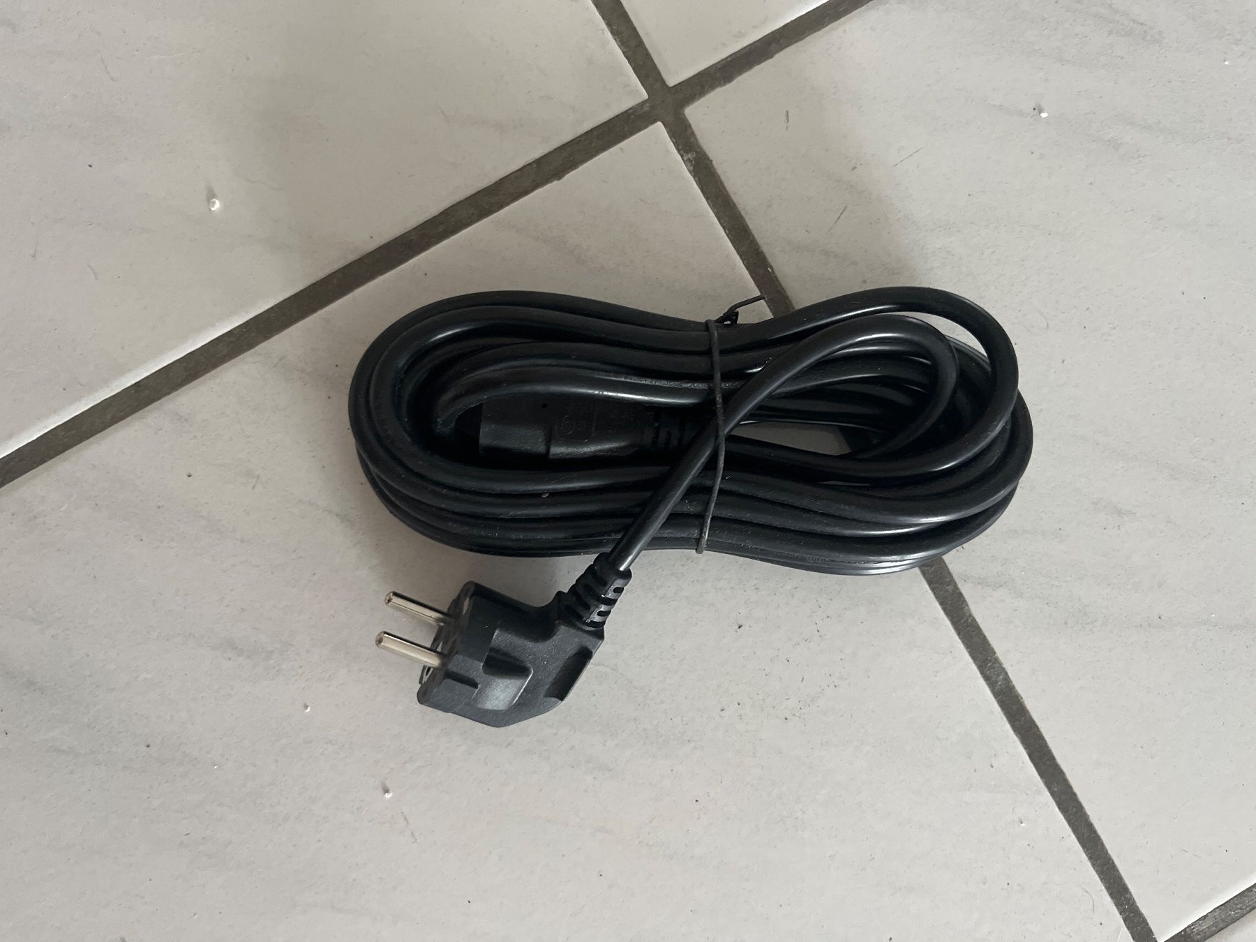 Cavi: Kabel schwarz – Usato da Chiasso venduto da AzenYa