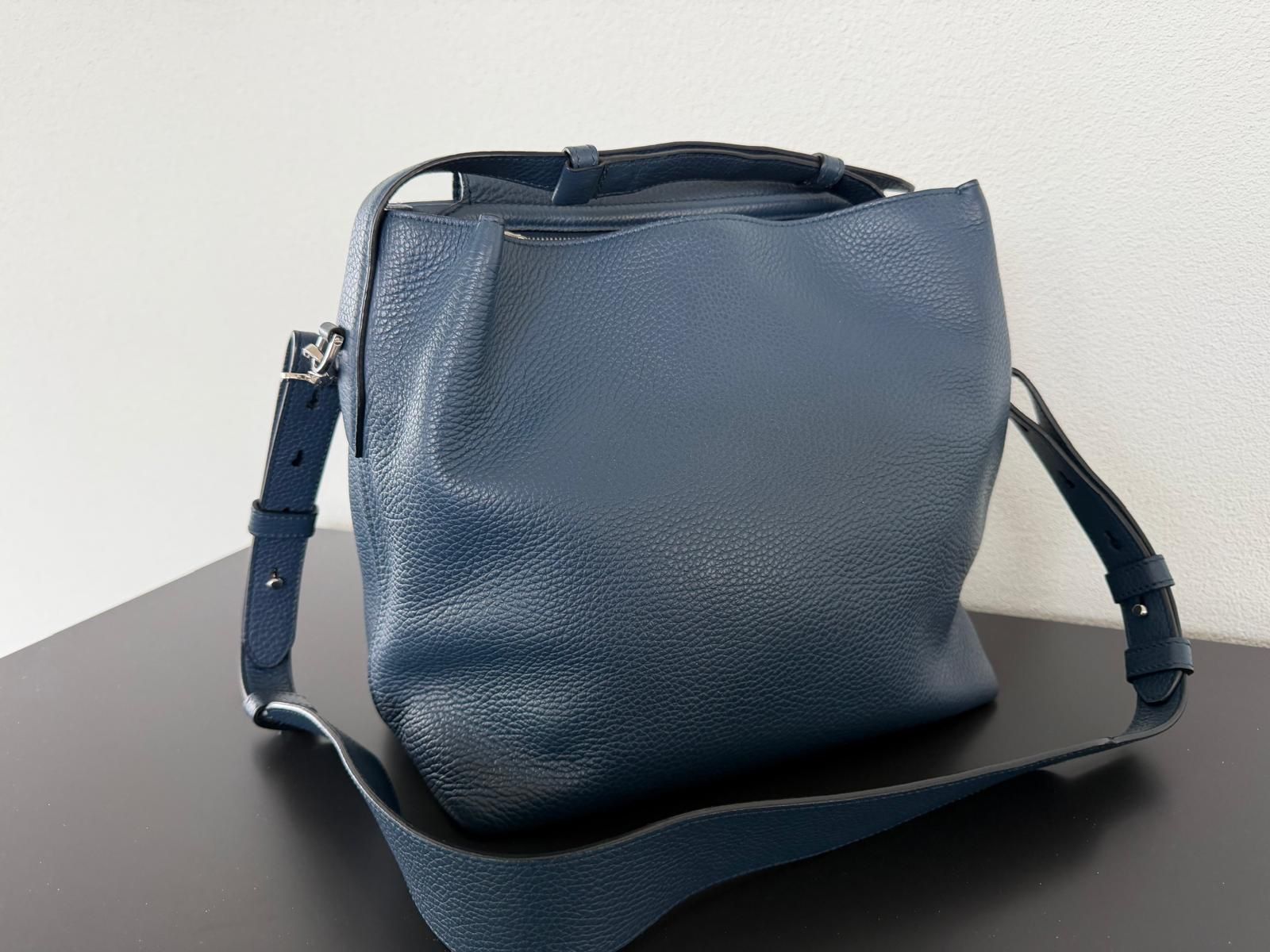Tod'S Borse da donna: Tod's Handtasche aus Leder, blau – Usato da Liestal venduto da KUBULI28 2