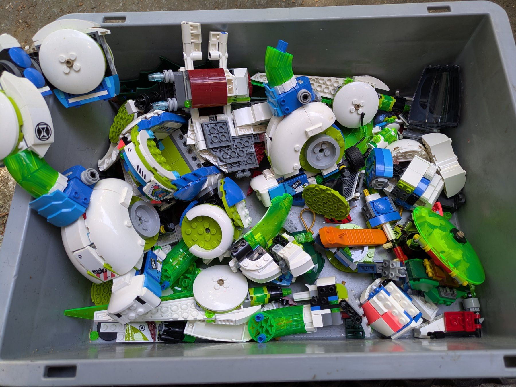 Lego Jouets: Kiste mit LEGO Teile – D'occasion à Binningen par Smile-46 1
