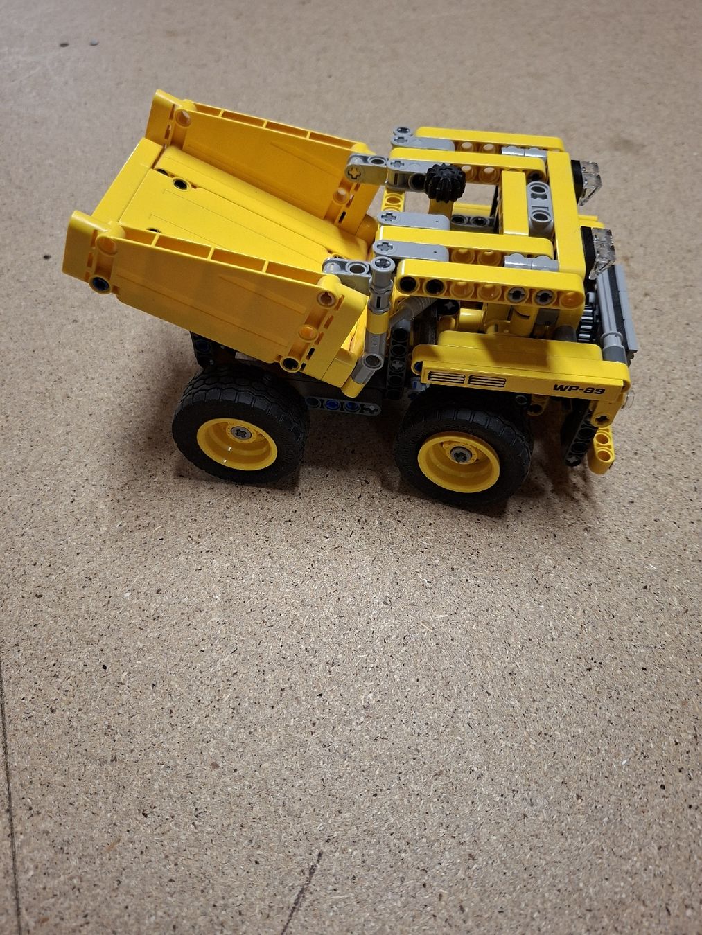 Lego Baukästen: Muldenkipper Lego Technik 42035 – Gebraucht aus Büsserach von Grenzstein 2