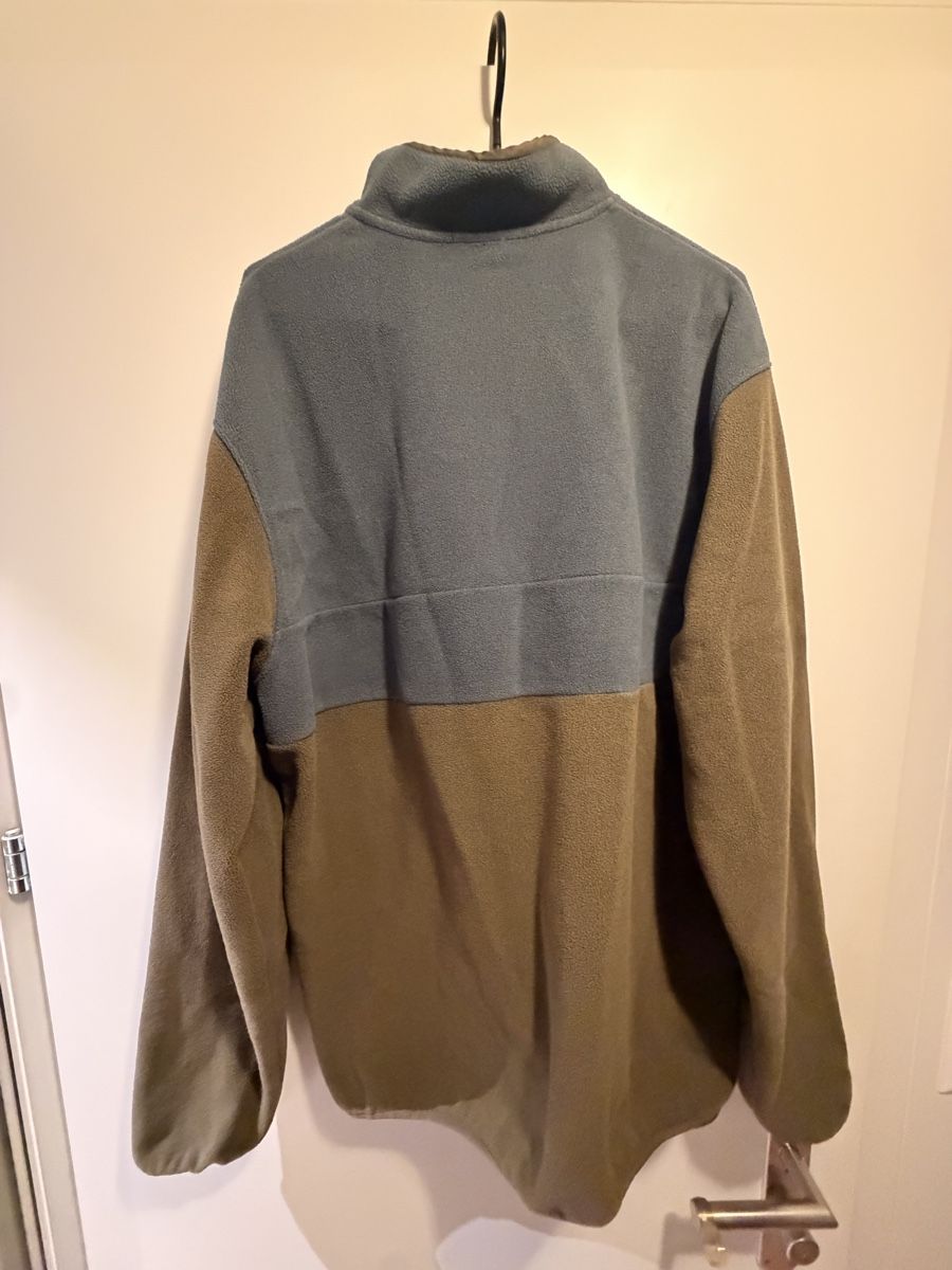 Pullover & Sweatshirts: Herren Fleece Pullover blau oliv von volcom – Gebraucht aus Sursee von Mmaarrccoo 1