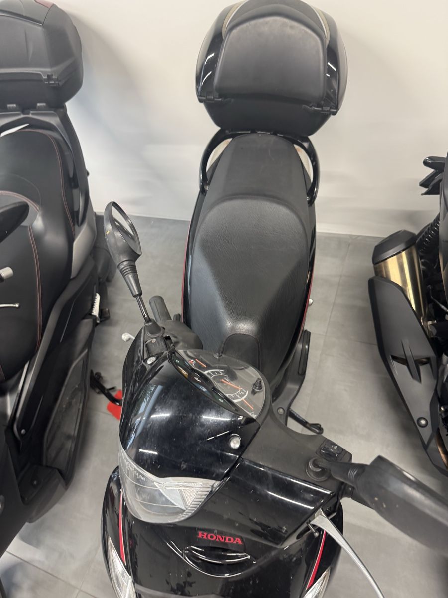 Honda Scooter: Honda SH125 i – Usato da Marthalen venduto da gho_xp9m 1