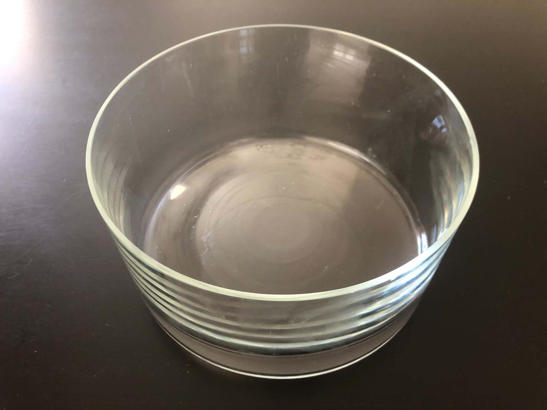 Vasen & Gefässe: Vase bas en verre. – Gebraucht aus Nyon von BrocBox 1