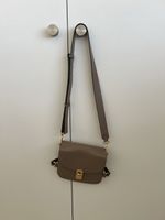 Umhängetasche Coccinelle Leder taupe, guter Zustand