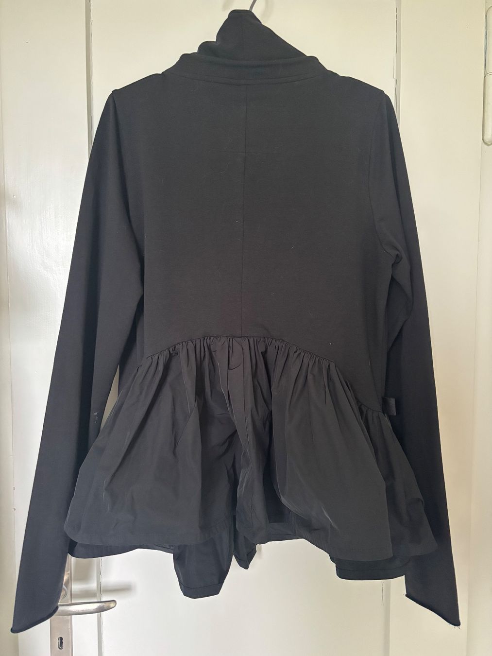 Rundholz Maglioni & Felpe: Rundholz Black Label Pullover, Size M, Black – Usato da Erlenbach ZH venduto da verbena_mint 7