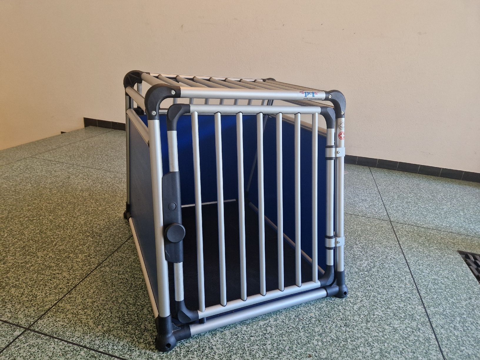 4pets Gabbie, trasporto & Sicurezza: Hundebox Medium von 4Pets – Usato da Baden venduto da tobysuter