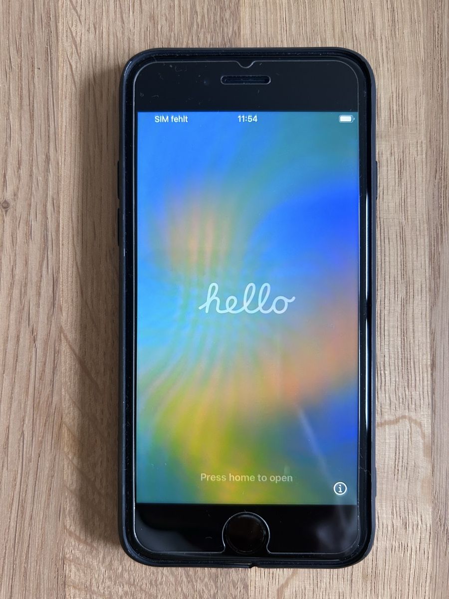 Apple Telefoni cellulari / Smartphones: Iphone SE 64GB – Usato da Zürich venduto da cloud_303