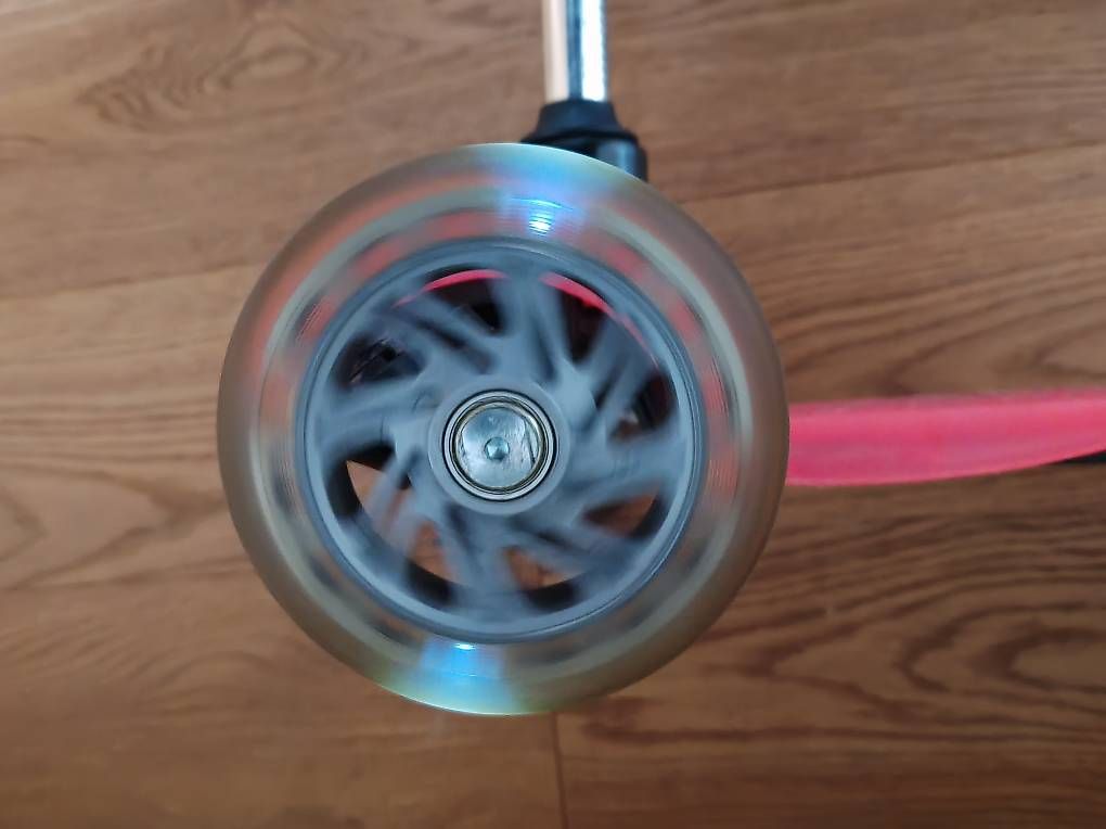 Kickboard: Monopattino Micro  – Usato da Grenchen venduto da Dulcis_Fundo 1