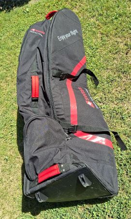 schwarzes SWISS Golf Travel Bag by Wilson
