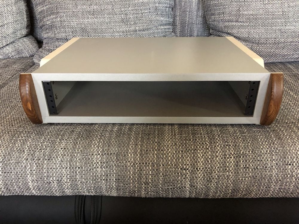 Zaor Miza Studio Rack 2U (Neu (gemäss Beschreibung)) in Winterthur für ...