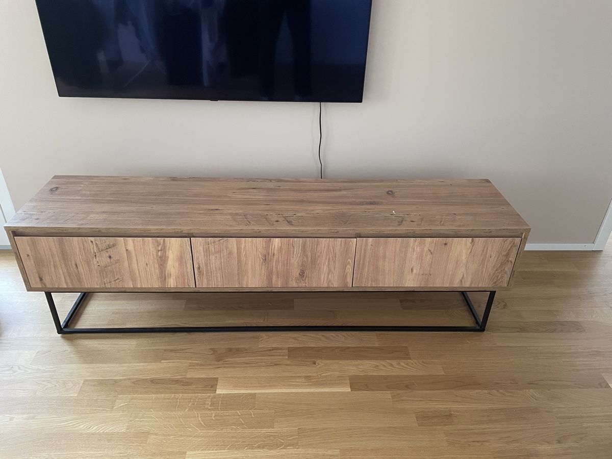 Mobili TV: Sideboard – Usato da Winterthur venduto da Bracherd