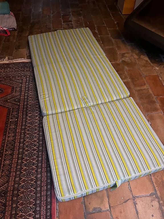 Matelas: Matelas d'appoint pliable – D'occasion à Lausanne par gat_ 1