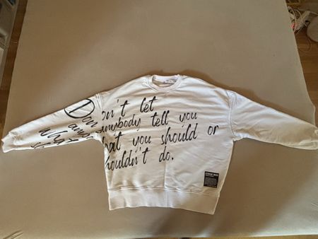 Zara Sweatshirt white L print good condition