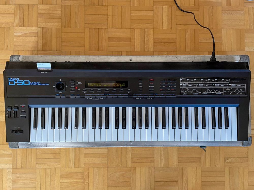 Roland D-50 - Vintage Digital Synthesizer mit HypoCase (Defekt) in ...