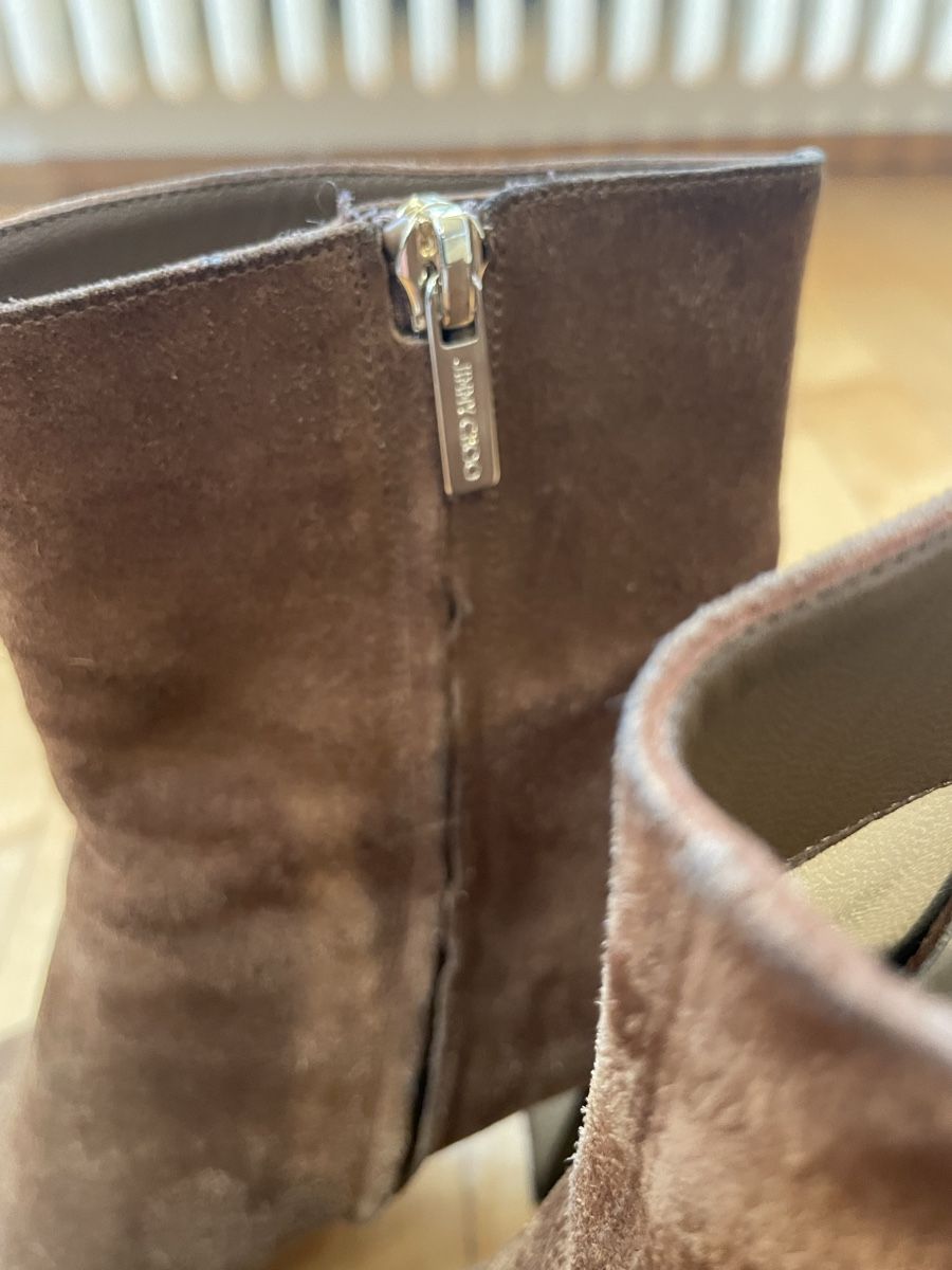Jimmy Choo Damenschuhe: Stylish Jimmy Choo low boots size 40.5 – Gebraucht aus Yverdon-les-Bains von pen_bbz8 4