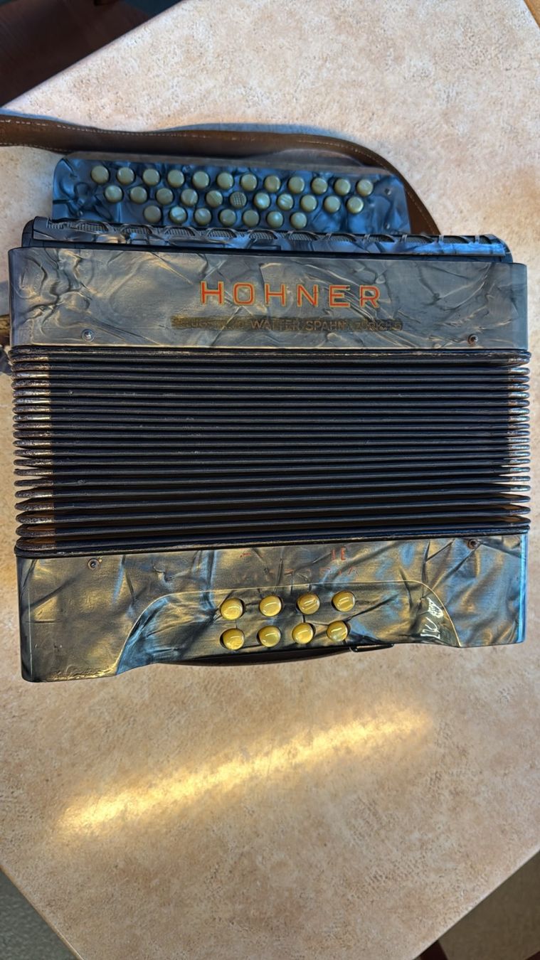 Hohner Musikinstrumente: Akkordeon Hohner - Vintage - Abholung im Tessin – Gebraucht aus Cugnasco von tizianaq 5