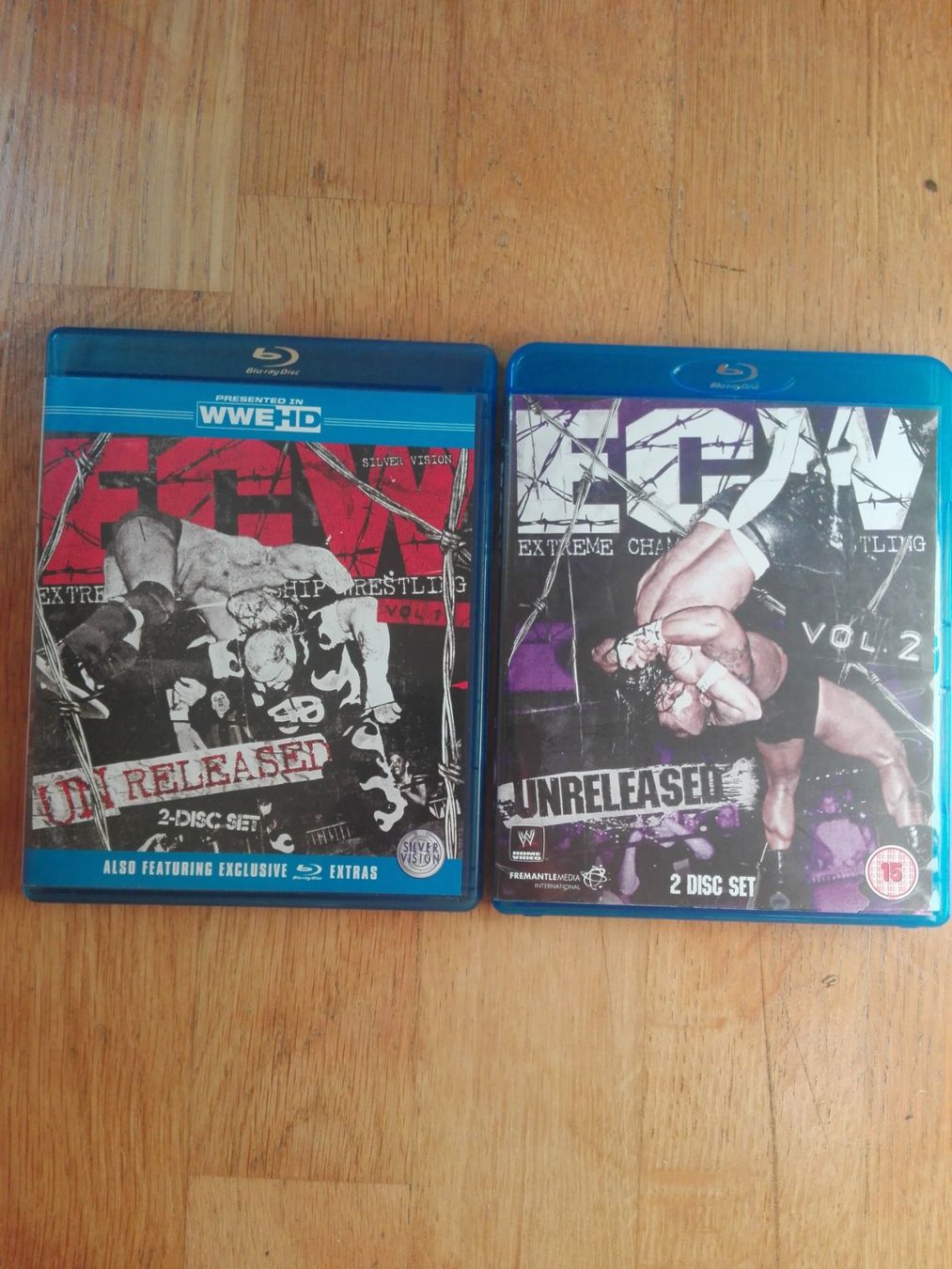 Tutti i DVDs: ECW Unreleased  (Vol.1 & 2)  >UK-Import <    2-Blu-ray Set – Usato da St.Galllen venduto da elkaphone