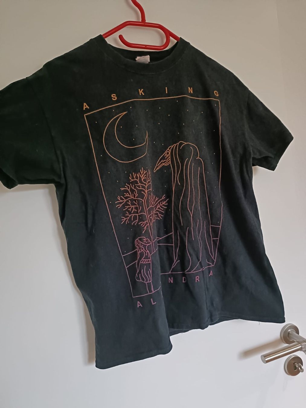 T-shirt: Asking Alexandria - The Black – Usato da Brittnau venduto da ValeriaDeR 2
