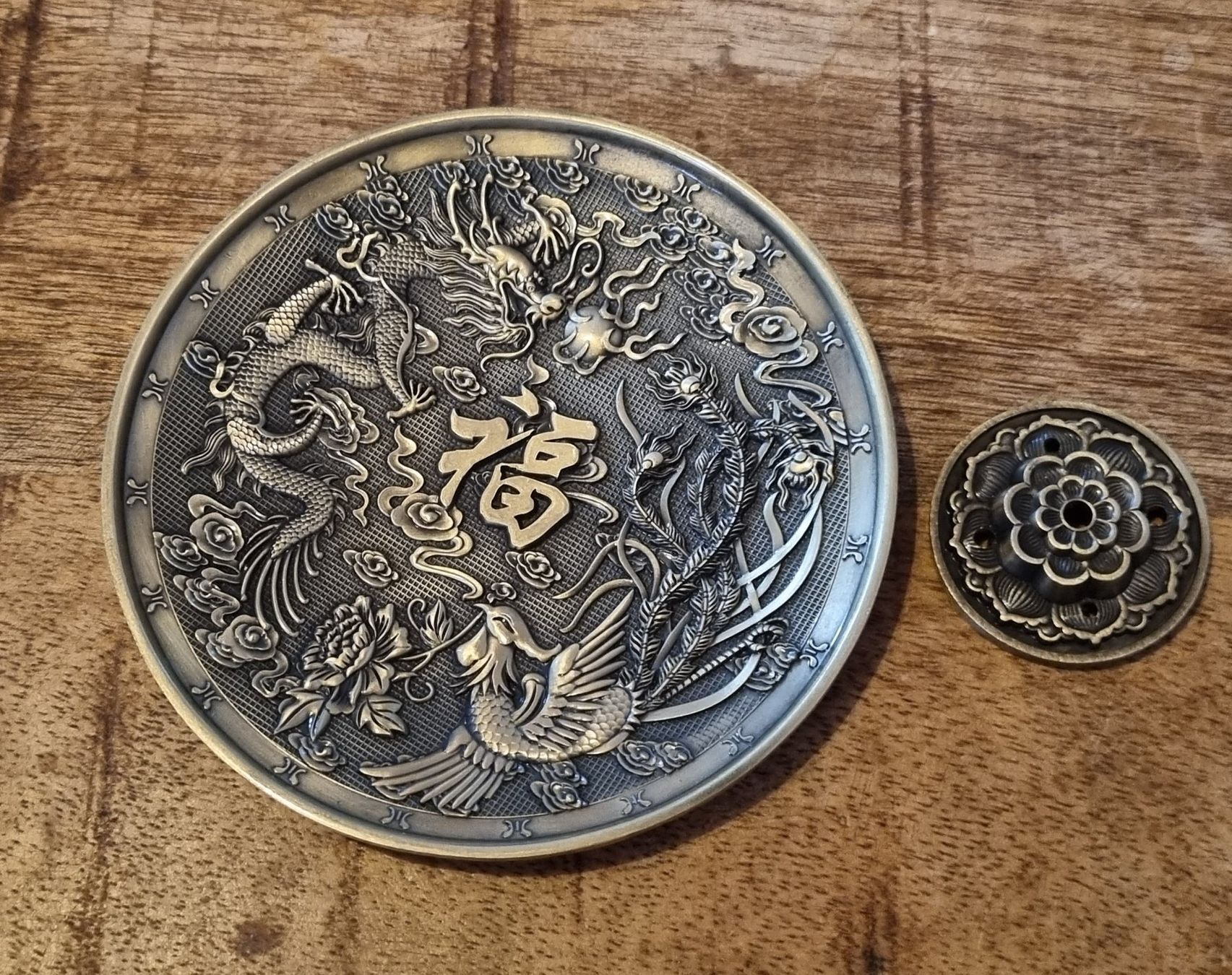 Fixations: Hübscher, runder Räucherstäbchenhalter – Neuf avec emballage d'origine à Gattikon par myartshop 1