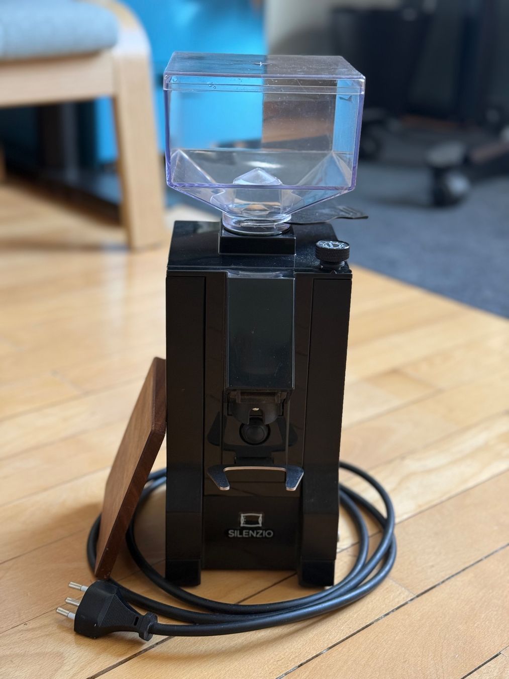 Eureka Elettrodomestici da cucina: Kaffeemühle Eureka Mignon Silenzio mit Holzdeckel – Usato da Zürich venduto da Saskia.str
