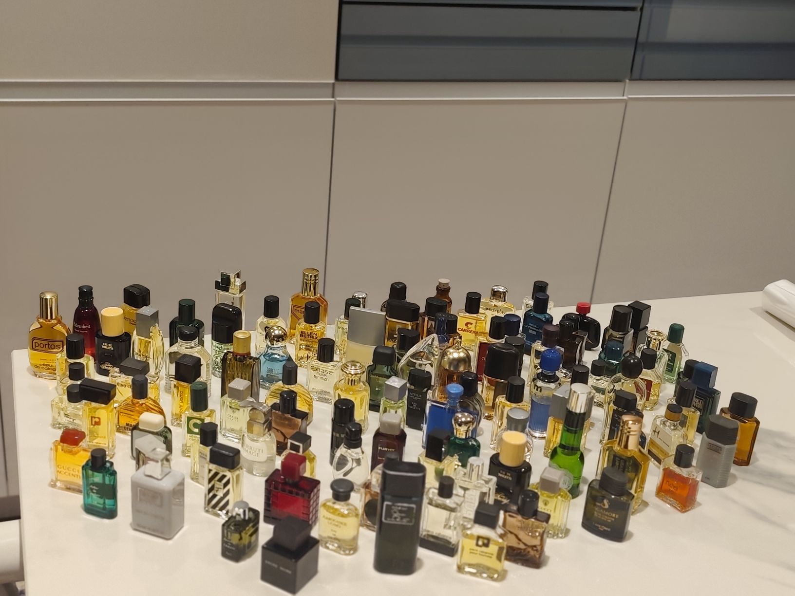 Profumi & Eau de Toilette: Parfume collection miniature vintage – Usato da Männedorf venduto da Ursik_OnlineShop